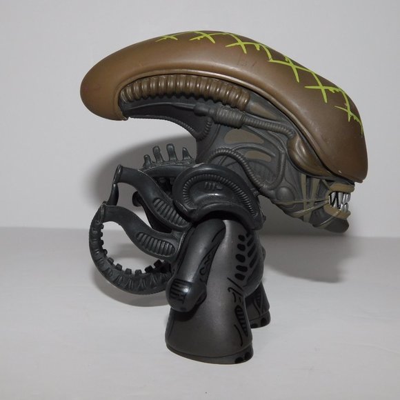 2015 AVP FOX  Alien VS Predator 4.5" TITANS Vinyl Figure Grid Head - Picture 3 of 7